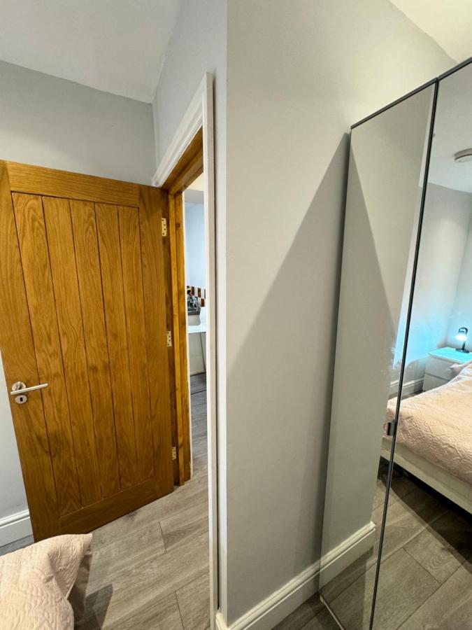 1 Bed With Kitchenette And Bathroom Oxford Eksteriør billede