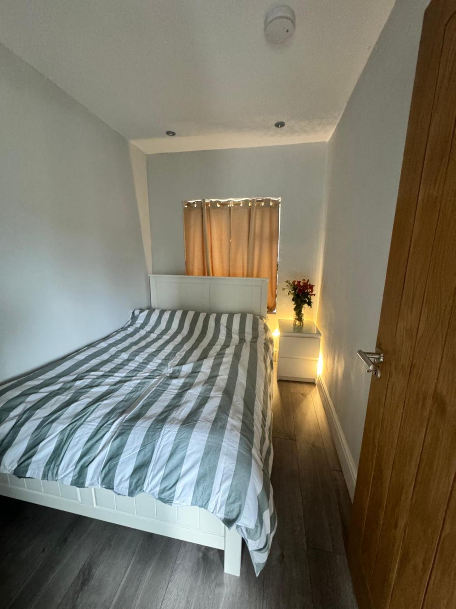 1 Bed With Kitchenette And Bathroom Oxford Eksteriør billede